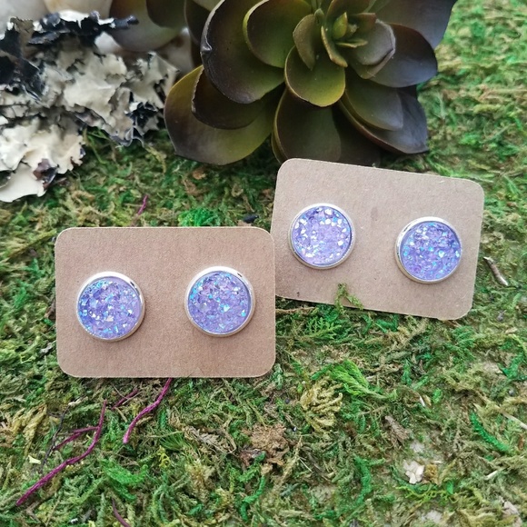ADORABLE 💕 Faux Druzy Stud Earrings - Picture 2 of 2